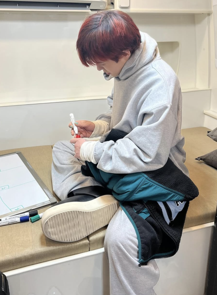 G-Dragon’s Style: The Must-Have Pieces Defining His Iconic Look G-Dragon’s Style: The Must-Have Pieces Defining His Iconic Look Vanity Teen 虚荣青年 Lifestyle & new faces magazine